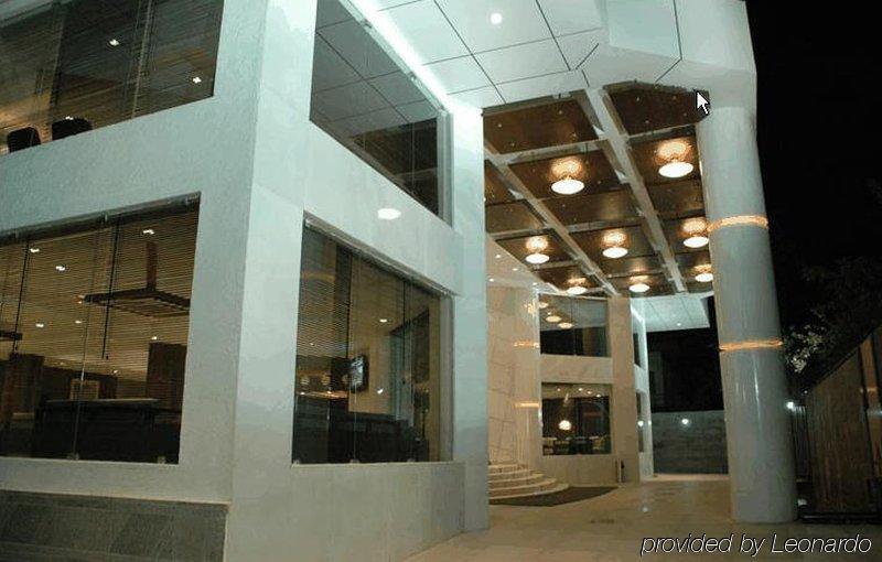 فندق شرافانتي ساروفار بورتيكو بنغالور المظهر الخارجي الصورة